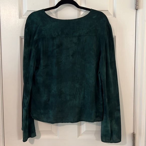 Haylee Top Long Sleeve VNeck Blouse - M - Blue Life - Picture 2 of 3